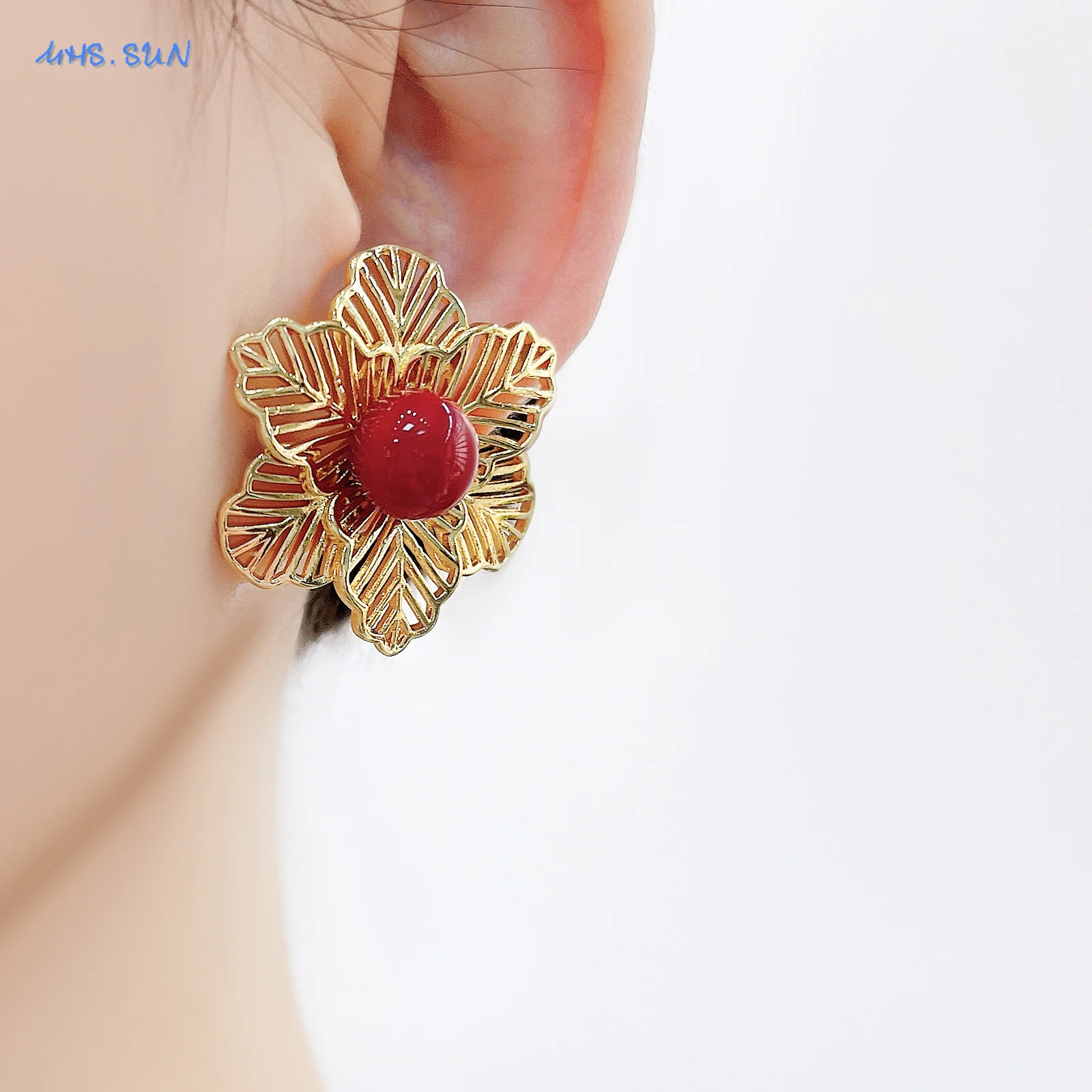 MHS.SUN Vintage Imitation Pearl Red Big Flower Stud Earrings High Quality Gold Plated Fashion Women Earring Jewelry Party Gifts