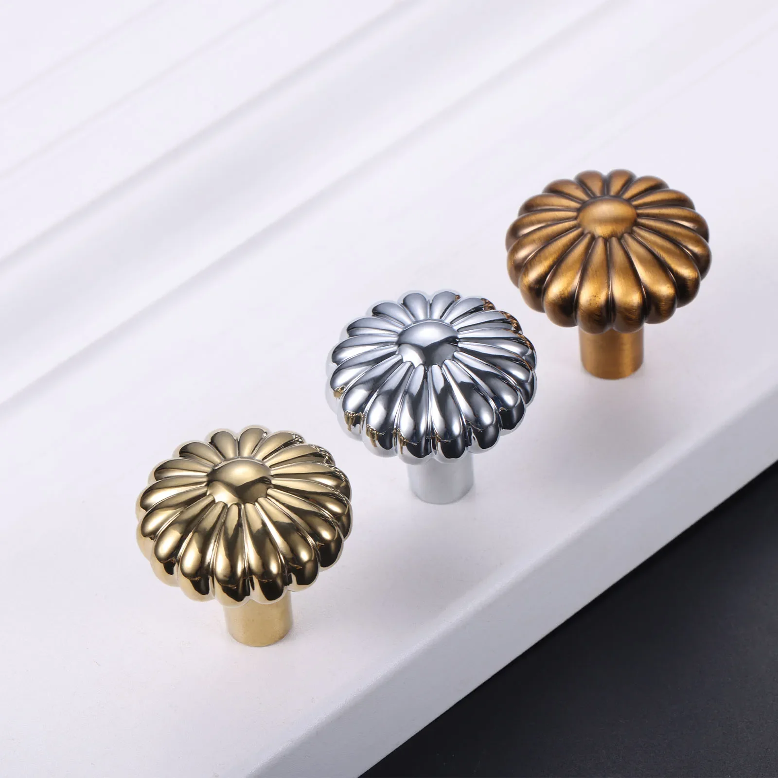 

1Pc Zinc Alloy Cabinet Handle European Style Kitchen Cabinet Wardrobe Door Drawer Pulls Nordic Simple Furniture Knobs with Screw