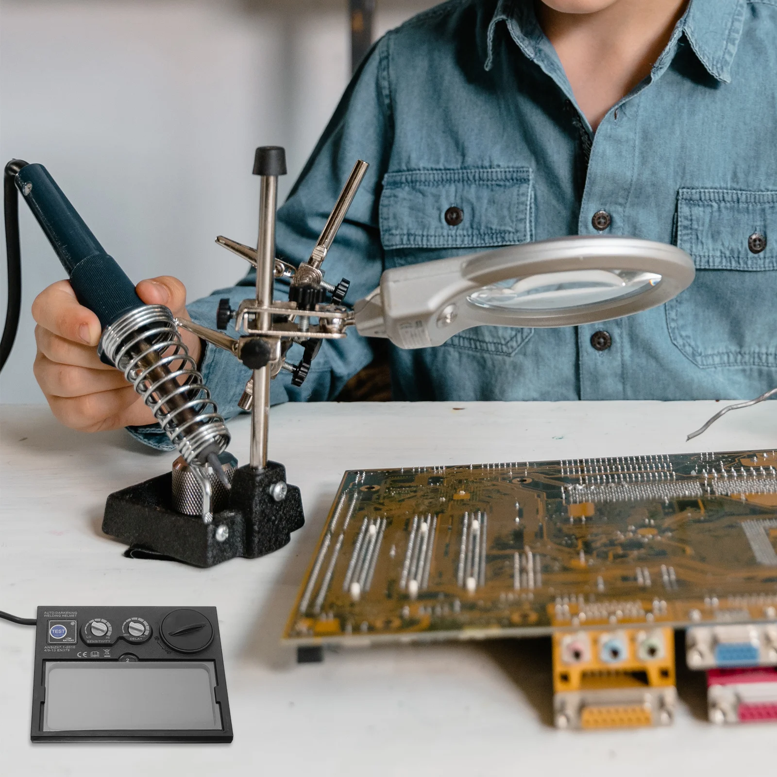 

Auto Darkening Lens For Electric Welding Mask Replacement Suitable For Cutting Grinding Work Welding Protective Equipment