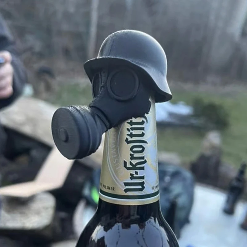 

D2 3D Printing Gas Mask Beer Bottle Topper Reusable Novelty Air-Tight Cap for Liquor Preservation Dustproofing Beer Cover Cap