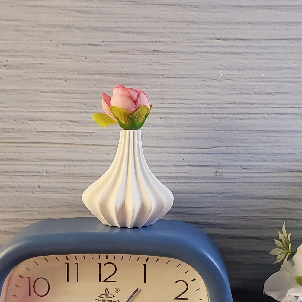 Striped Garlic Shape Diffuser Bottle Silicone Mold DIY Concrete Cement Bud Vase Mould Plaster Aromatherapy Container Resin Craft