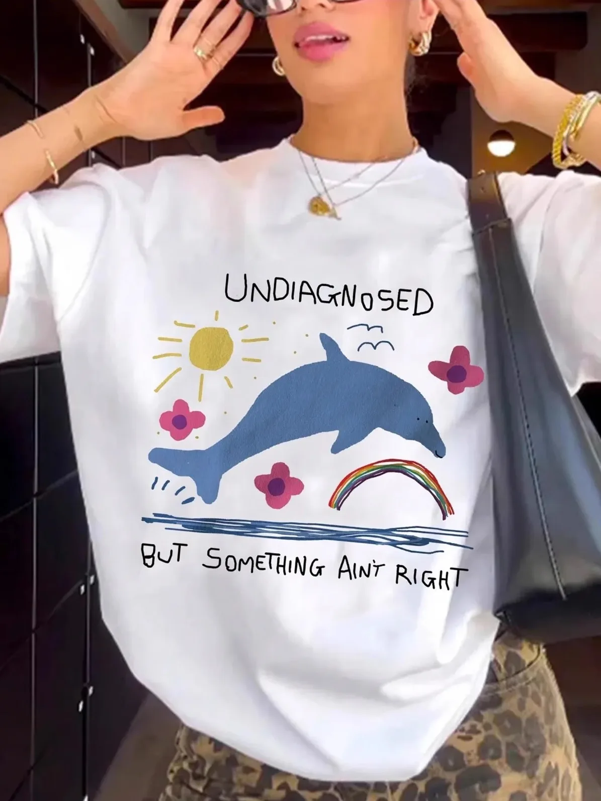 

JHYF American Retro Vintage Hand-dn Dolphin Print Spicy Girl Loose ort-sved T-irt Women's Street Sle Oversize Cot...