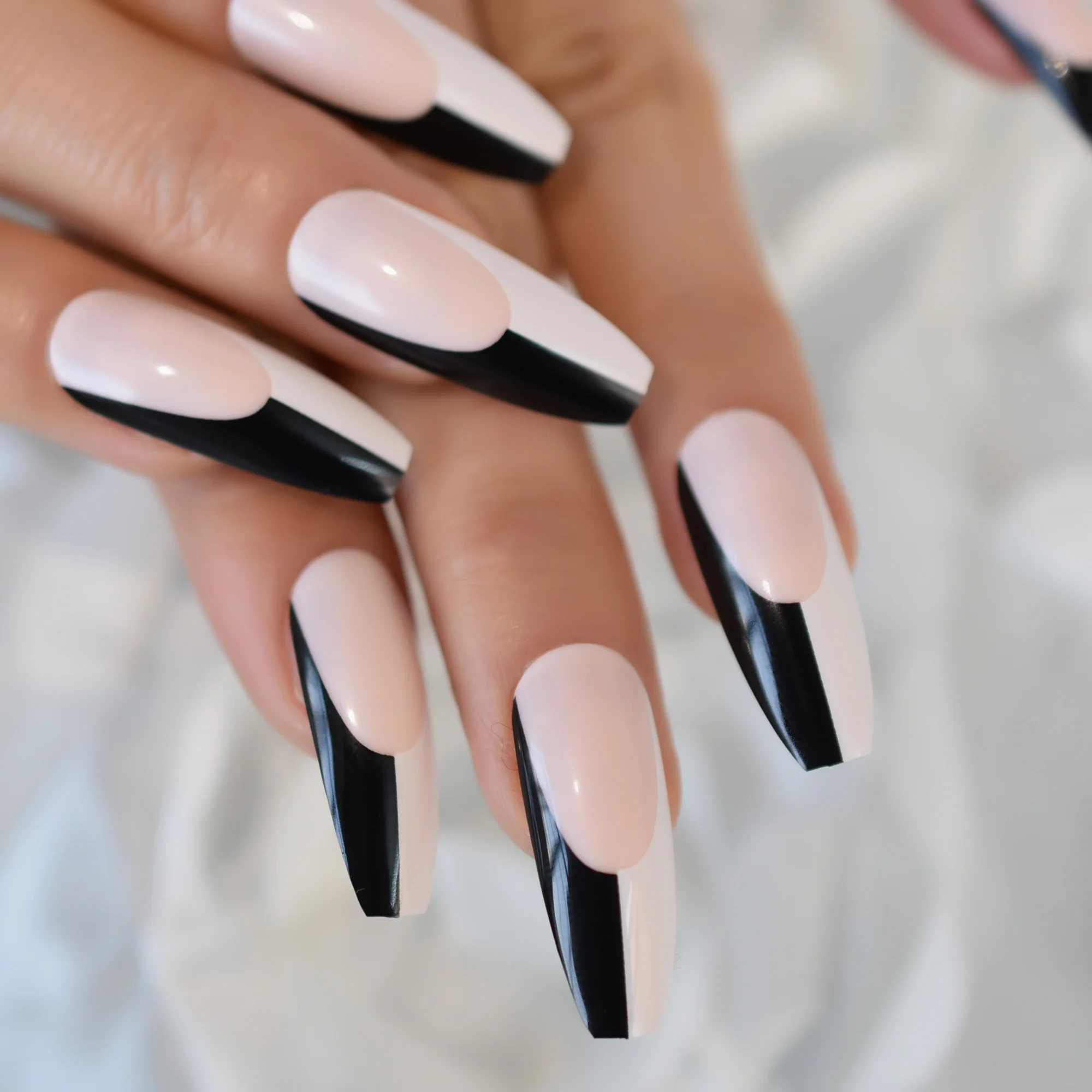 Lange doodskist nep-nagelset naakt driekleurige stiksels faux ongles voor make-up met manicure lijmstickers