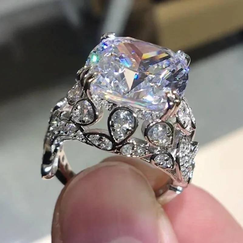 Creative Hollow Design Gorgeous Cubic Zirconia Rings for Women Rose Golden Color/Silver Color Wedding Party Trendy Jewelry Gifts