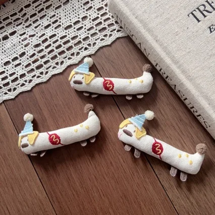 Stuffed Fabric Cartoon Dachshund Dog Lion Hair Clip Handmade Brooch Pin for Shoes Socks Bag Pendant Clothing Trim