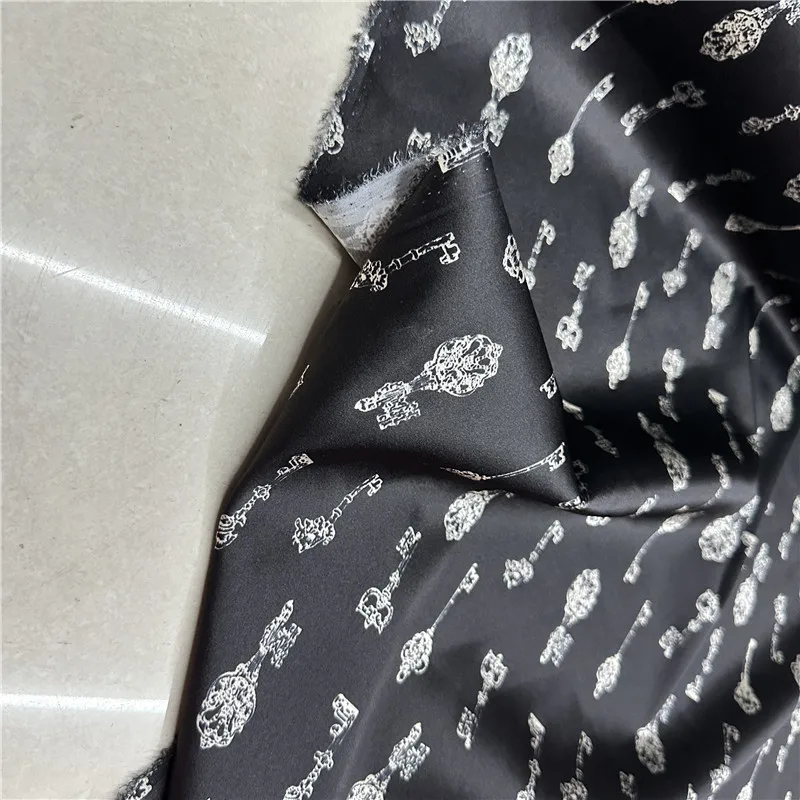 

Silver Key Classical Mulberry Silk Fabric 19 Mm Silk Elastic Satin Floral Shirt Dress Cheongsam Fabric