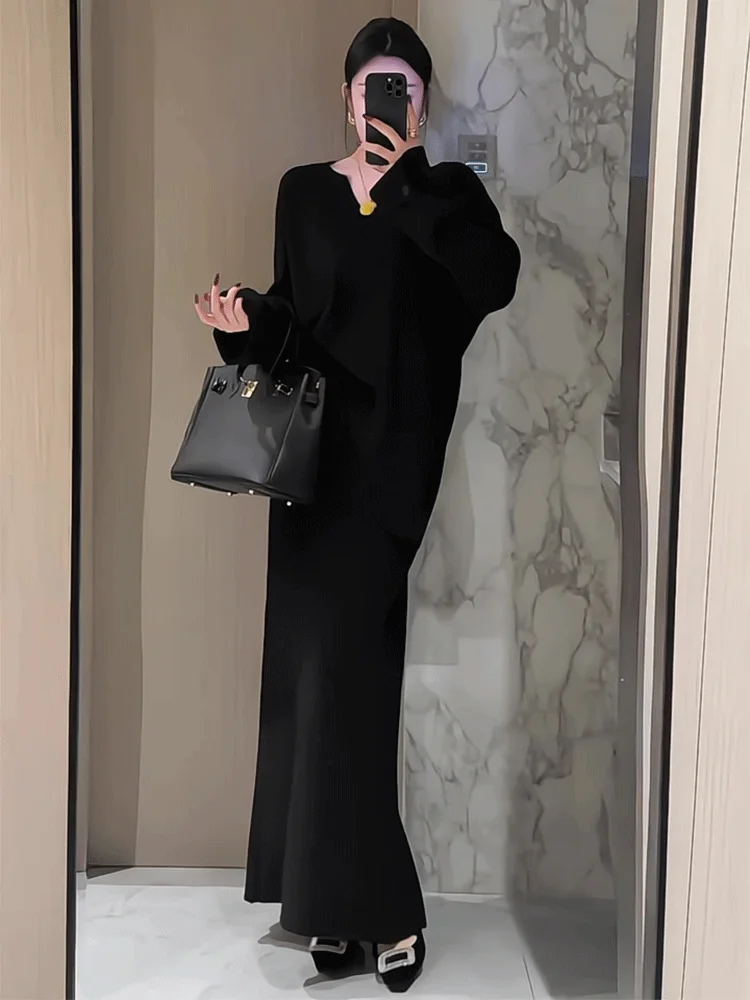 Set Rajutan Merah Wanita Musim Gugur Musim Dingin Sweater V-Neck & Rok Midi Pinggang Tinggi Dua Potong Mewah ​