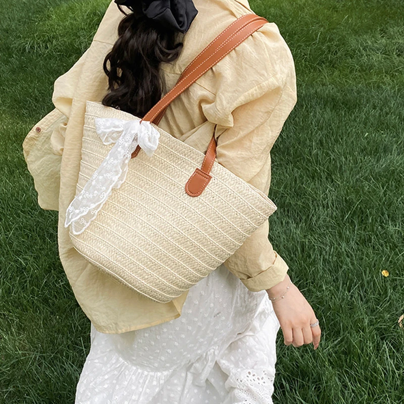 French Large Capacity Woven Forest System Handbag Summer 2026 Beach Straw Tote Bag Single Shoulder Tot Bag Beach Style
