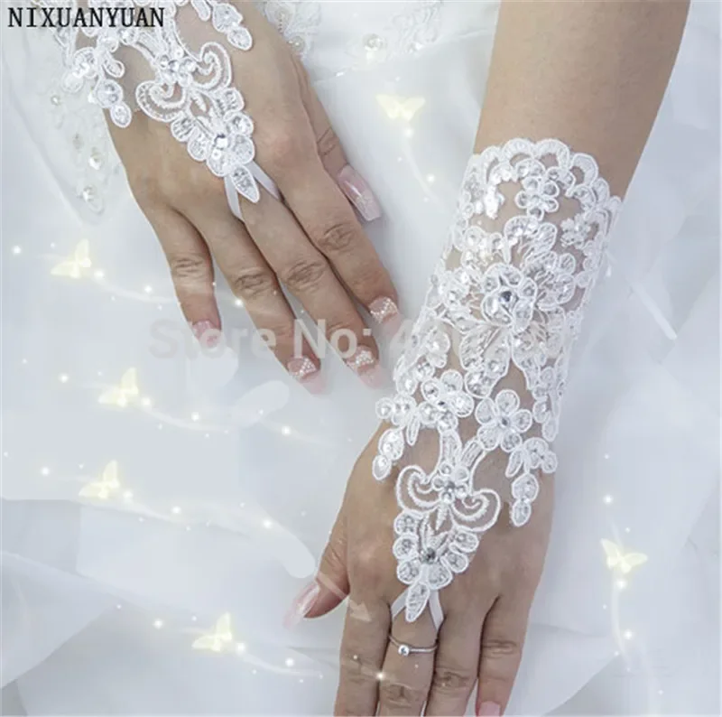 Elegant Beaded Lace Satin Short Bridal Gloves 2023 Fingerless Wedding Gloves White Ivory Wedding Accessories Veu De Noiva