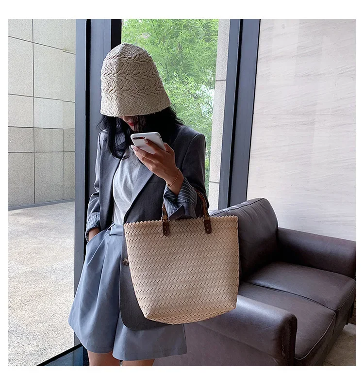 Straw Bag 2021 New Retro Large Capacity Vegetable Basket Woven Bag Handbag Bamboo Knot Portable Beach Bag Totes Bolsa De Playa