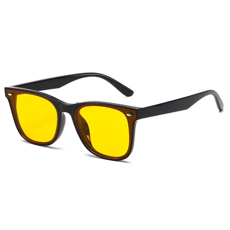 Fashionable and Personalized Sunglasses with A High-end Feel UV Resistant and Strong Light Resistant Brown Sunglasses