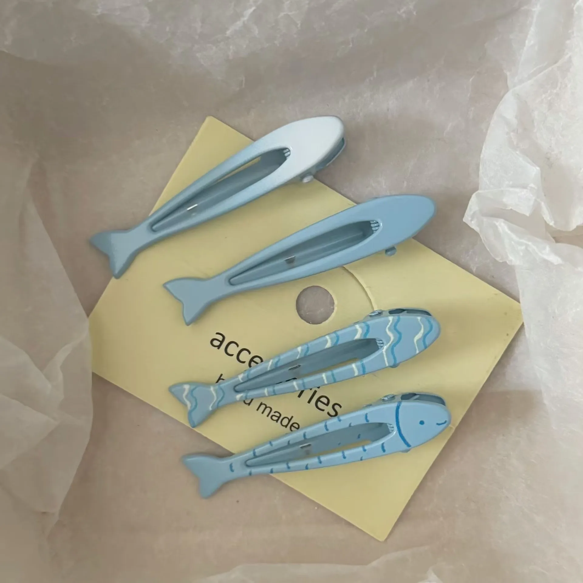 

2pcs Blue Gradient Fish Metal Hair Clips, Minimalist Versatile Side Duckbill Clips for Girls