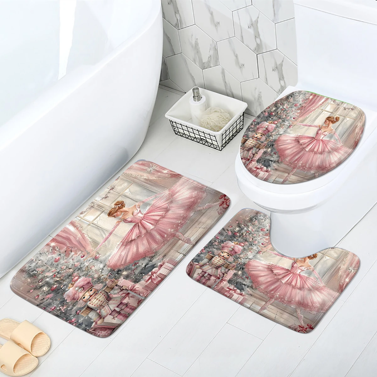 

Рождественский балетный коврик для унитаза можно приобрести индивидуально или собранный в качестве набора ковров для ванной комнаты.