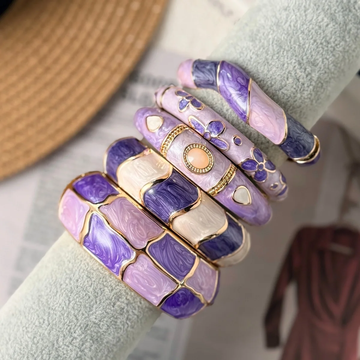 Ästhetisches Armband aus Emaille der Purple-Serie für Damen und Herren, Vintage-Punk-Stil, unregelmäßiger Block, gedreht, wellig, breiter Statement-Armreif, Schmuckstück – Detail 31