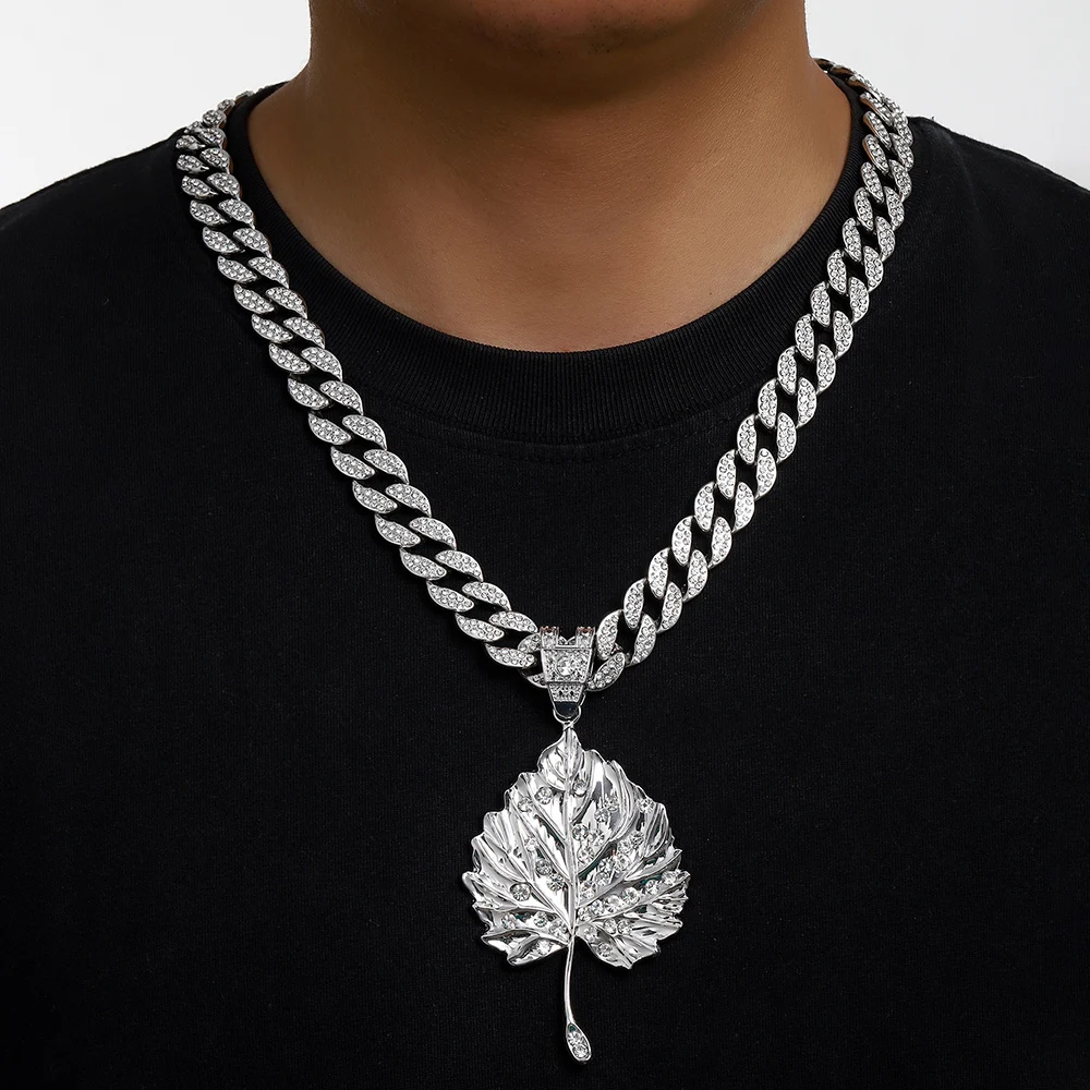 

New Leaf Alloy Rhinestone Pendant Necklace With 15MM Iced Out Punk Miami Link Chain