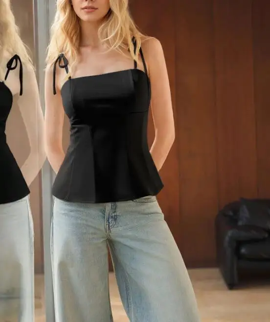 

Women's Tank Top 2026 Summer New Fashionable Elegant Casual Versatile Simple Square Collar Slim Fit Bareback Strap Top
