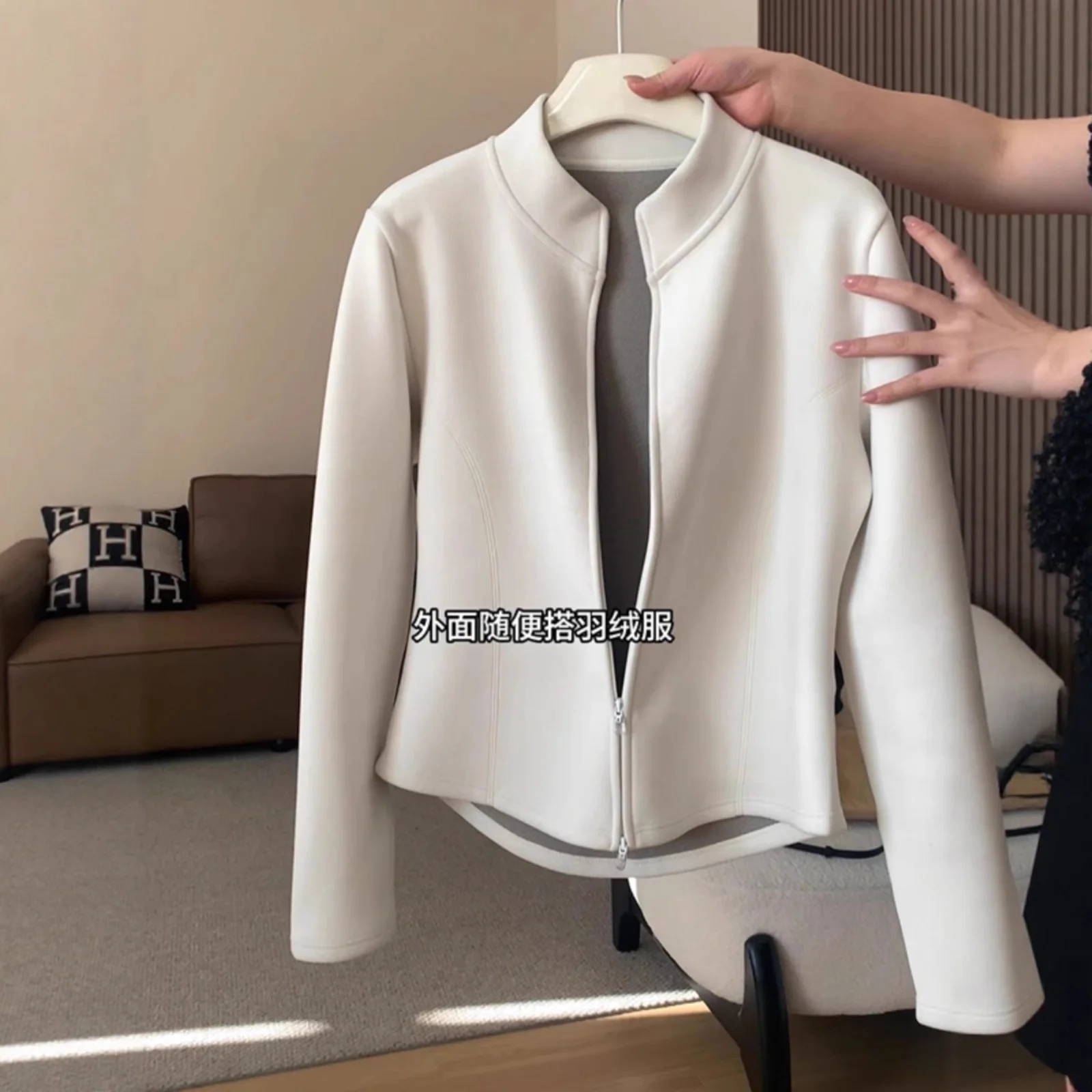 2025 New Thick Stand Up Collar Long Sleeved Short Jacket for Women Slim Fit and Warm Double Zipper Cardigan Inner Top Solid