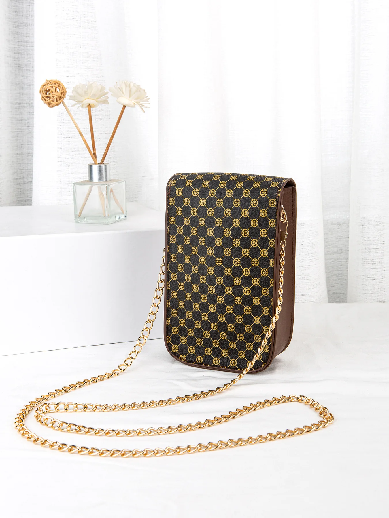 Mini Small Bag Mobile Phone Bag Zero Wallet Fashionable Chain Buckle Diagonal Cross Bag Lightweight Shoulder Bag