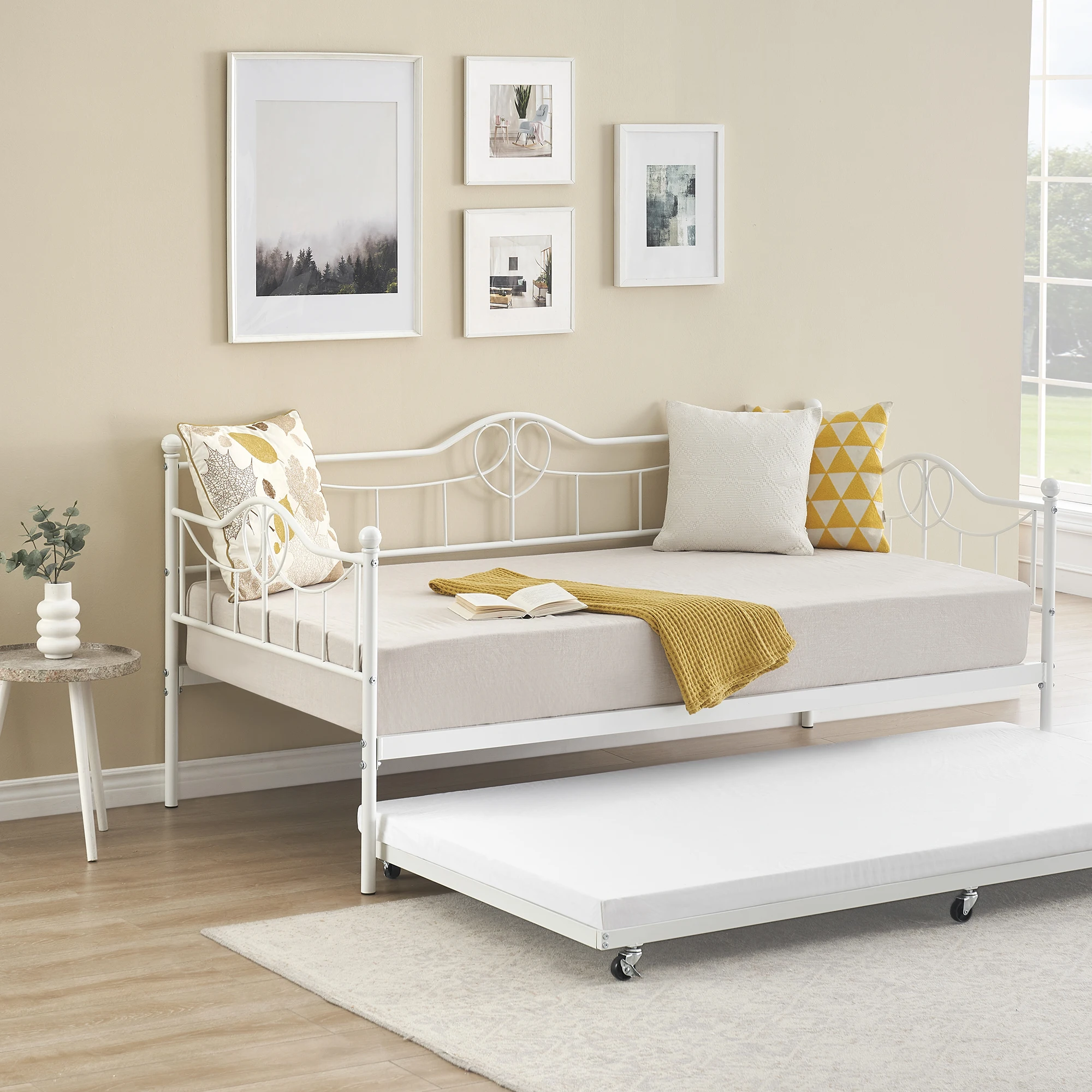 Space-Saving Metal Daybed with Trundle - Modern Twin Sofa Bed Frame, Vintage Headboard, Sturdy Steel Slats, Versatile for Bedroom, Living Room or Guest Room, No Box Spring Needed - Black or Pink