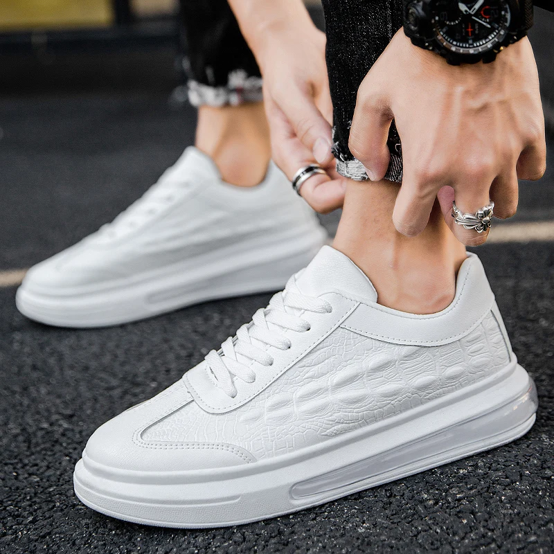 2023 New Shoes for Men Casual Korean Men\'s Fashion Flat Lace Up Sneakers Male Comfortable Sport Vulcanized Shoes