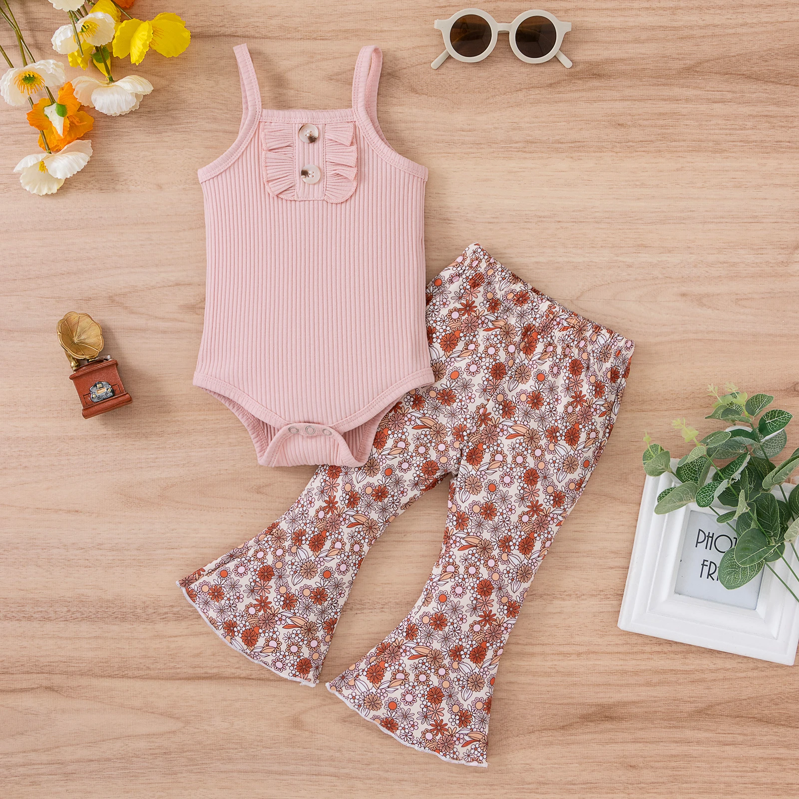 2PCS summer Euro-American style baby girls solid color pit strip halters and printed bell bottoms suit