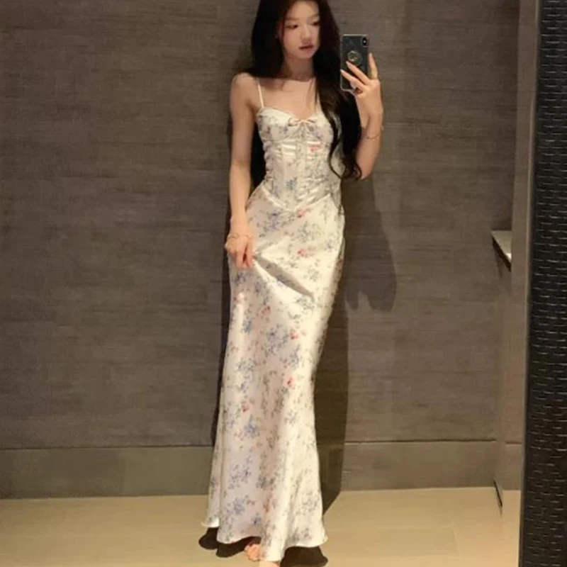 Satynowa, koronkowa, kwiatowa narzutka, długa suknia typu ter ne long dr sexy slimming fi tail, z wysokim stanem, letnia, bez rękawów, dr.