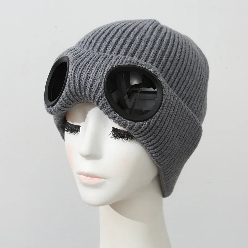Quirky and Cute Hat, Warm and Comfortable for Autumn and Winter, Breathable Knitted Hat, Casual and Unique Alien Glasses Beanie