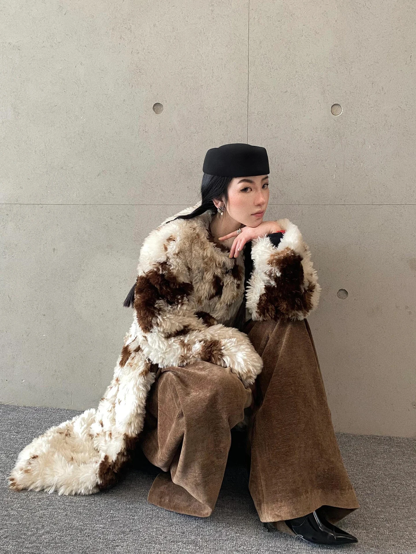 

Экологичная женская куртка из длинного меха ягненка: комфортная, теплая, ветрозащитная, с принтом, повседневный дизайн из цельной шкуры