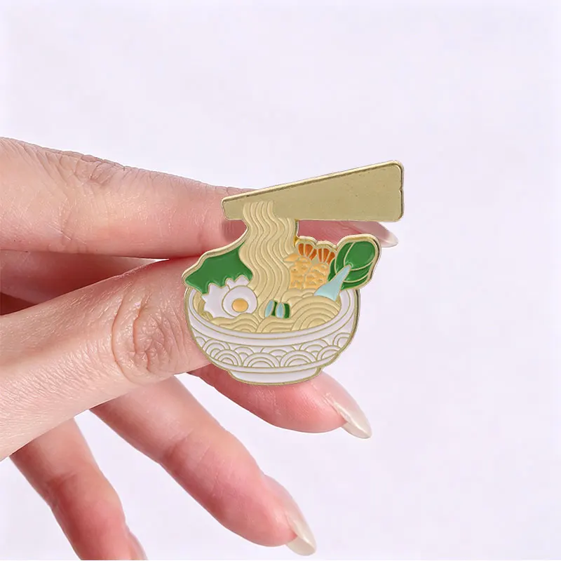 Ramen-Schüssel mit Ei und Gemüse Emaille-Anstecknadel Japanischer Stil Feinschmecker-Brosche Revers-Abzeichen Schmuck Geschenk für Freunde – Detail 8