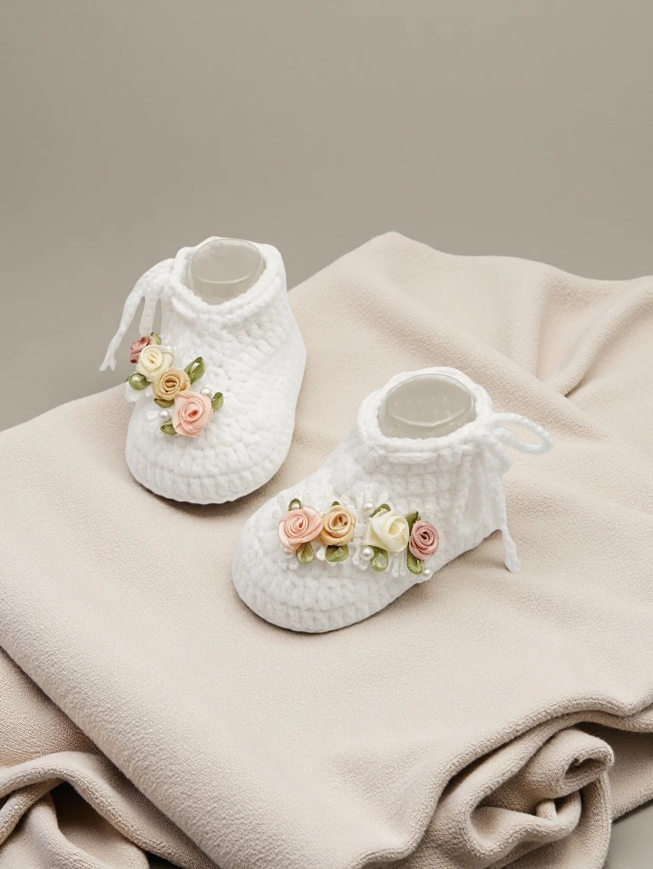 1 Pair Handmade Flowers Crochet Baby Booties, White, Soft Knit Infant Ankle Boots, Newborn Shoes