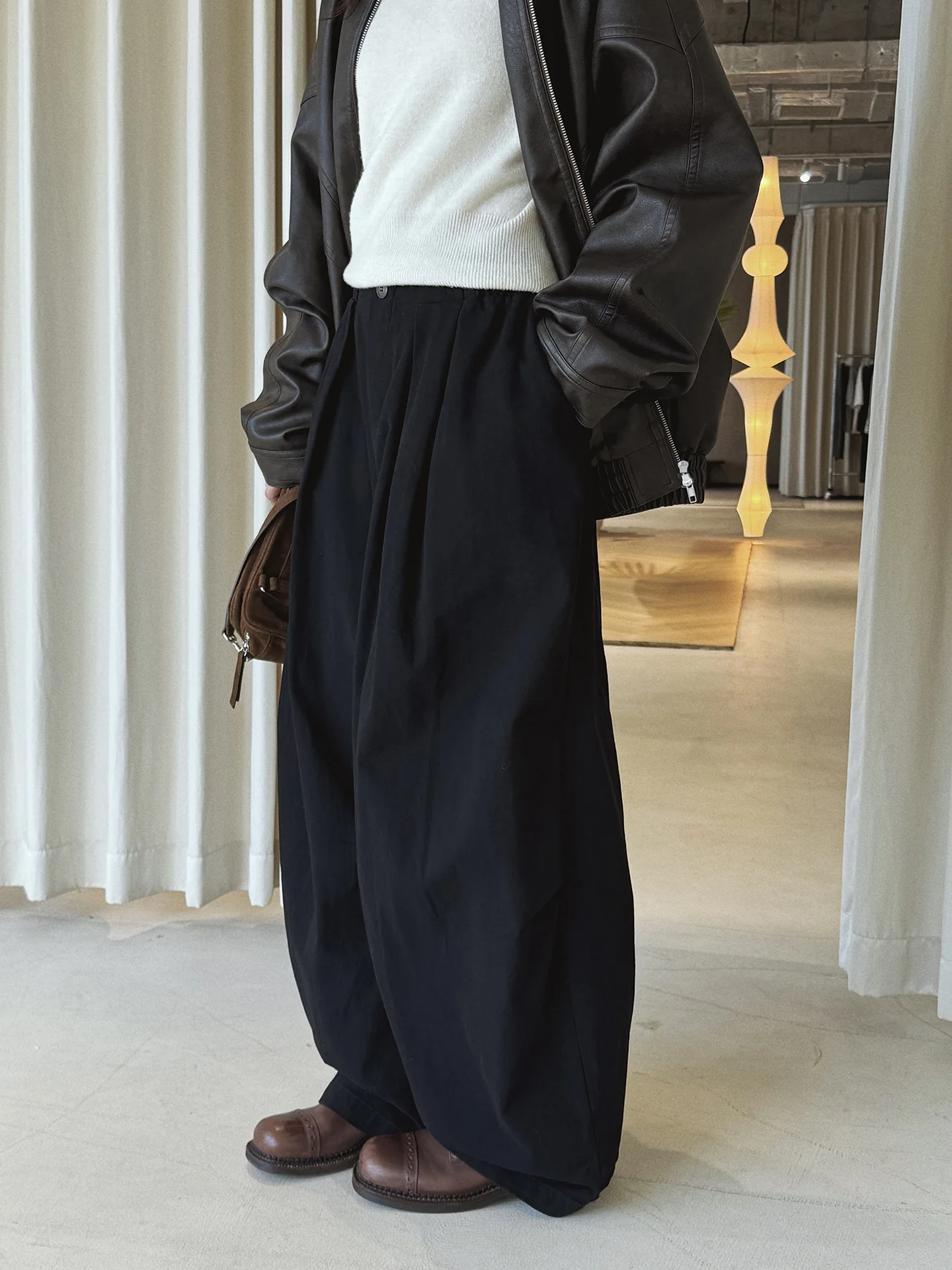 Début du printemps nouveau style de vêtements de travail rétro japonais couleur unie ample jambe large pantalons décontractés look mince pantalons décontractés pour les femmes