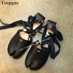 Trendy Black Matte Leather Tabi Sandals Flat With Shoes For Women Lace Up Split Toe 2024 Fashionable Zapatos Para Mujere