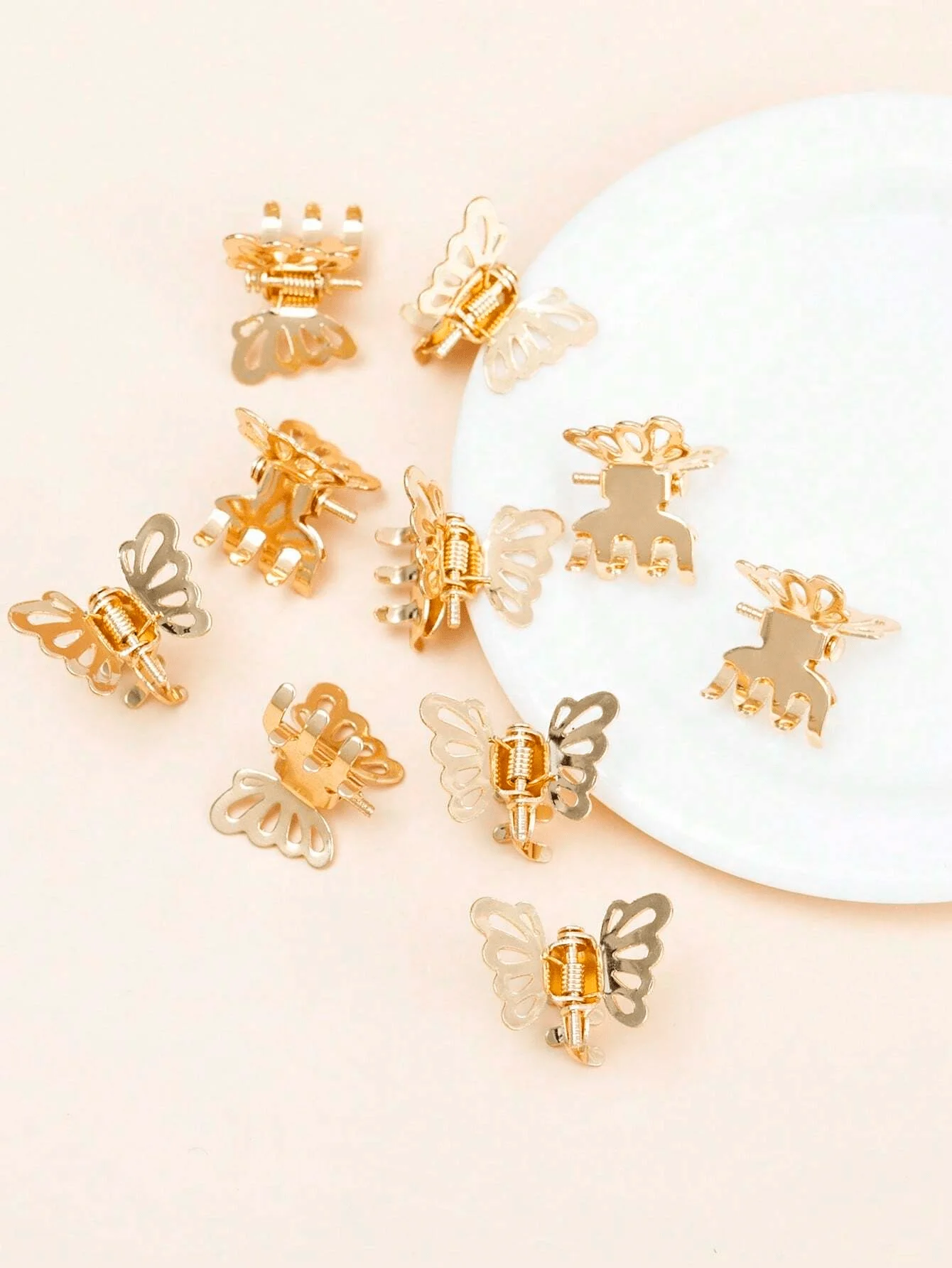 10pcs Mini Hollow Out Butterfly Design Sweet Hair Clip Retro Bangs Fixed Clip Decoration Hair Grasping For Women And Girls