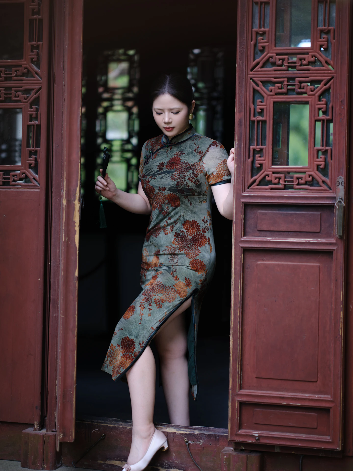 

Традиционное китайское платье-ципао с длинным рукавом, облегающий крой, женское летнее модное платье в стиле ретро с цветочным принтом, короткий рукав