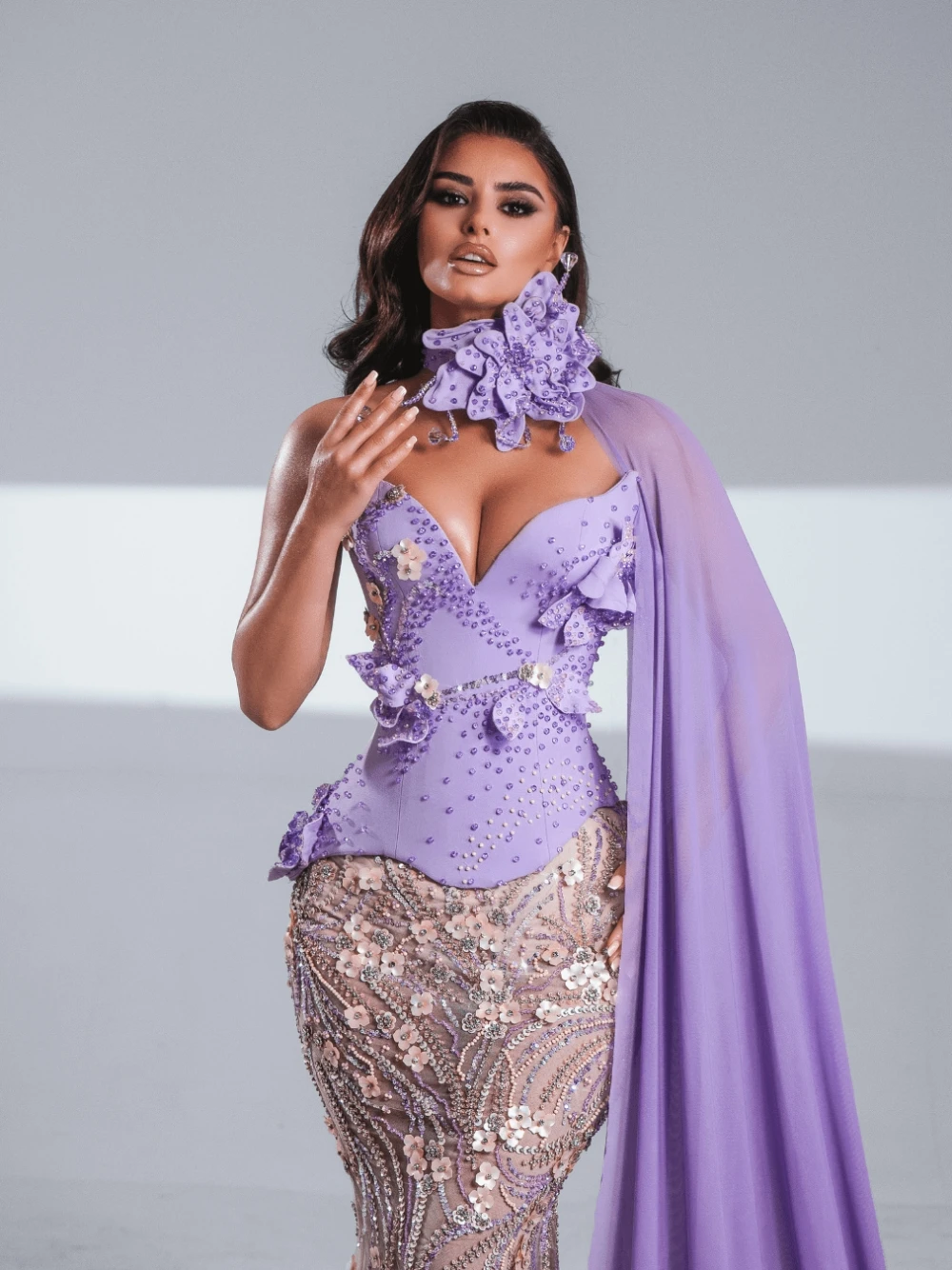 Luxury Lilac Mermaid Evening Dress With Flowy Cape Delicate 3D Floral Appliques Beaded Prom Gown Customized Formal Events Wear