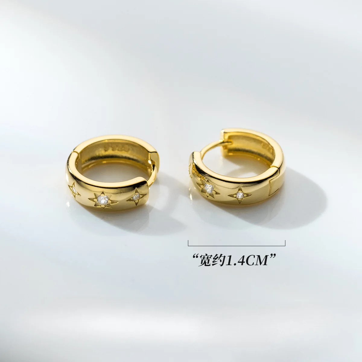 2026 Small Size Chunky Hoop Earring Blingbling Crystal Zircon Stone Huggies Earrings For Woman Stainless Steel Earring