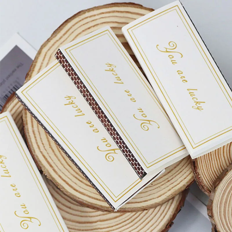 50 صندوقًا معبأة من مبخرة عصا الثقاب البيضاء ولاعة شمعة صندوق عتيق رائع يتطابق مع مجموعة الهدايا الإبداعية #3