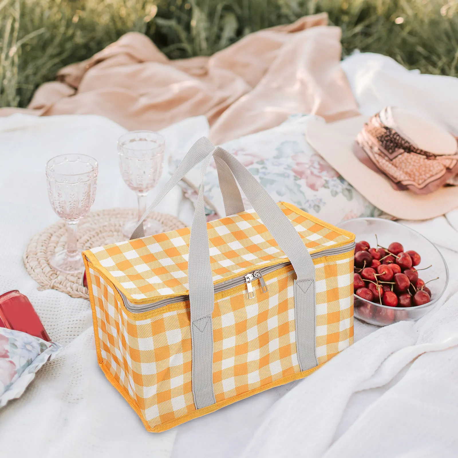 

Waterproof Picnic Bag Multi-Function Lightweight Insulation Lunch Bag for Work School Camping Portable Food Delivery Bento