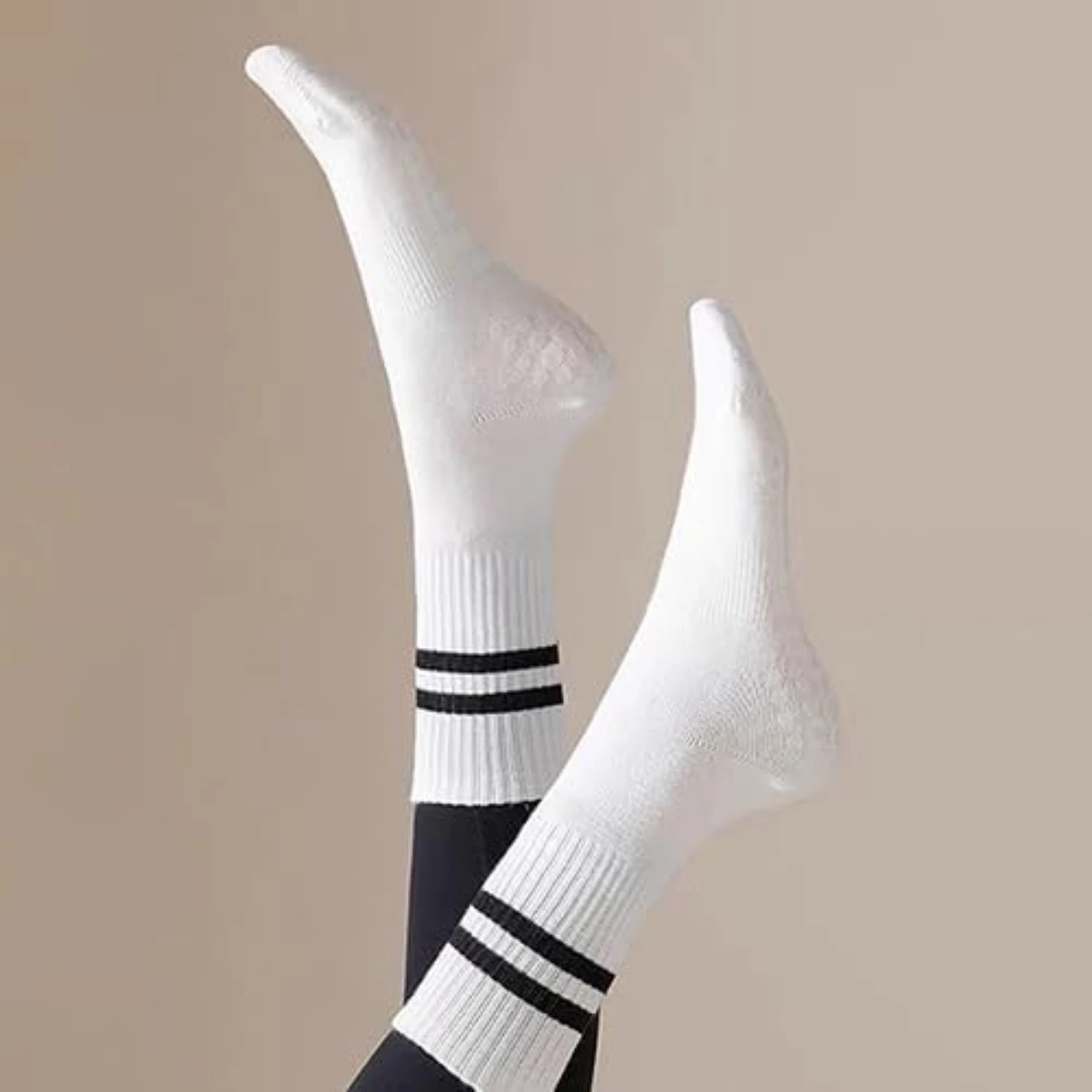 Lot de 3 chaussettes de Pilates coordonnantes pour femme, confortables et de haute qualité, parfaites pour la gym, la barre, le yoga et le Pi