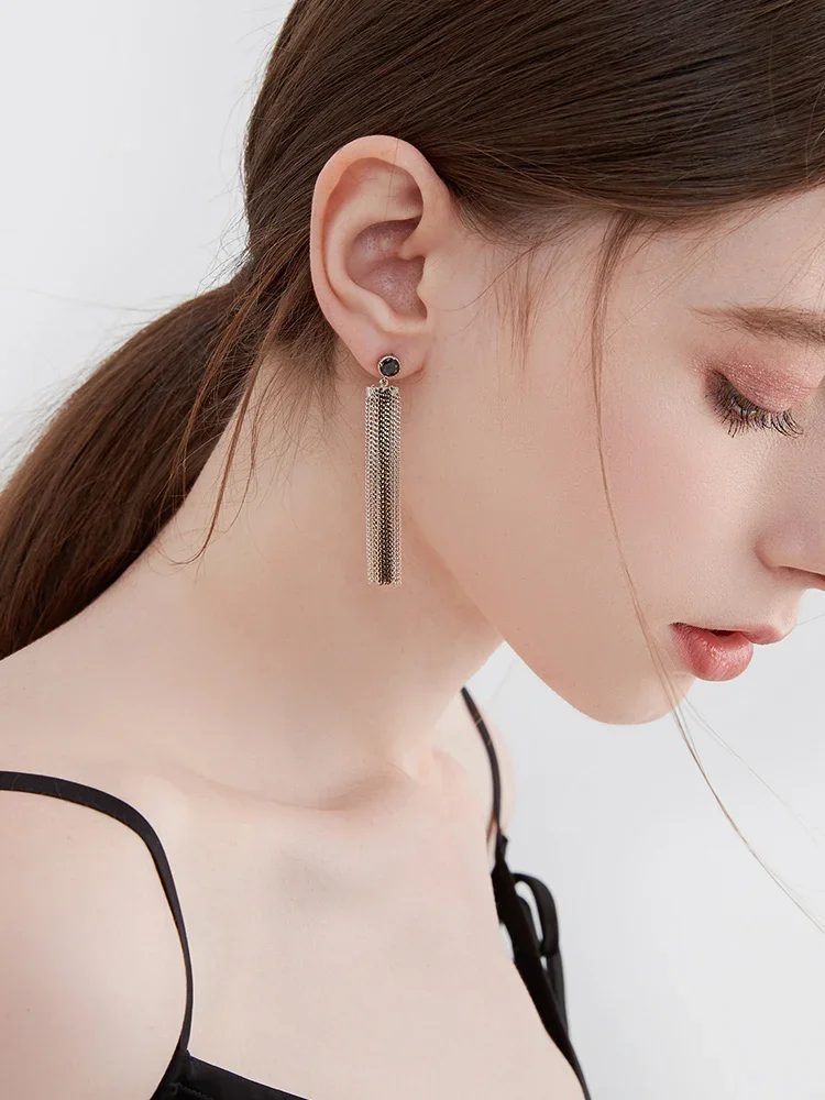 

Премиальные серьги с бахромой, длинные винтажные серьги, придающие образу шарма.