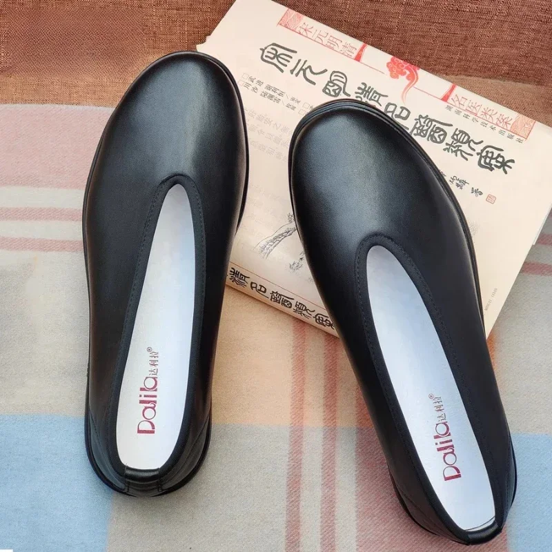 New Genuine Cowhide Leather Tai Chi Shoes For Kung Fu Wushu Martial Arts Soft Flexible Sole Light Weight Men Women Footwear