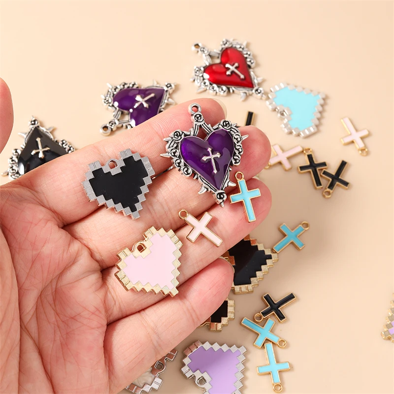 10 Stück niedliche Emaille-Anhänger mit Liebesherz und Kreuz für die Schmuckherstellung, Ohrringe, Halsketten, Armbänder, DIY-Bastelzubehör – Detail 2