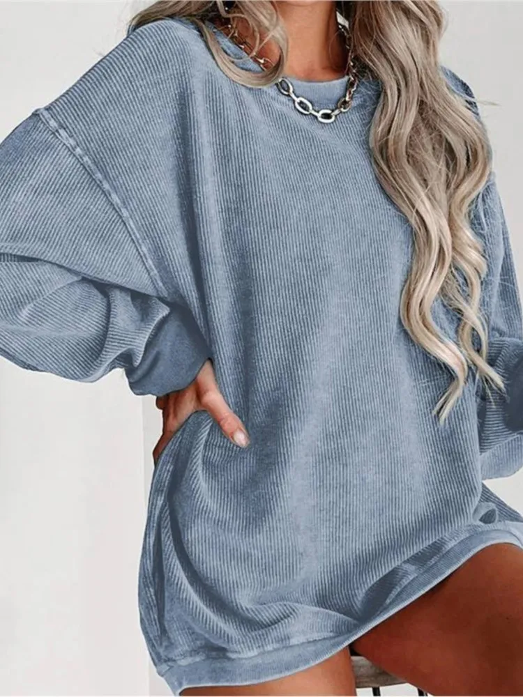 เสื้อสเวตเชิ้ตสีทึบเรียบง่ายของผู้หญิงฤดูใบไม้ร่วงและฤดูหนาวสบาย ๆ ลำลองหลวมคอกลมแฟชั่นเสื้อแขนยาว