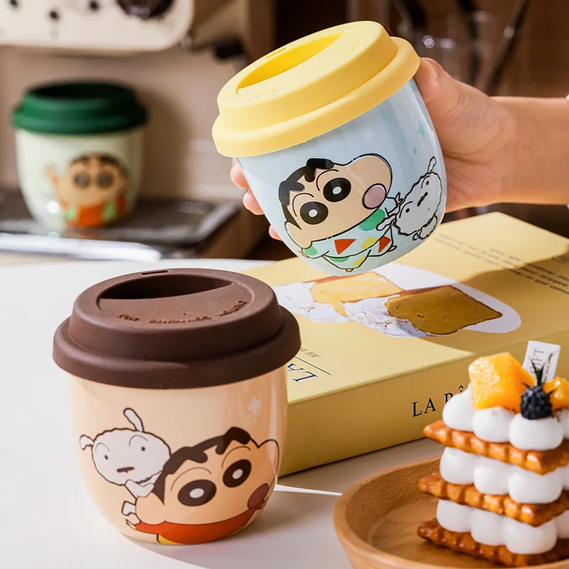 New Crayon Shin-chan Mugs with Lid Ceramic Coffee Cups Large Capacity Shin-chan Nohara Shiro Water Cup Color Box Holiday Gift