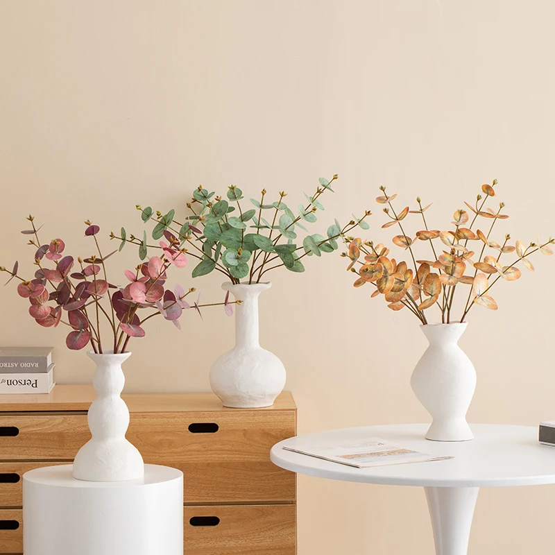 

Ceramic vase - simple and elegant DIY floral arrangement piece for Instagram. White, luxurious, with a sense of high-end appeal.