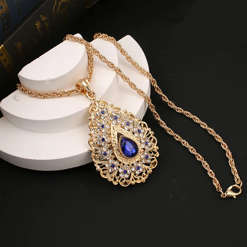 New Ladies Pendant Necklace Hollow Metal Arabesque Leaves Long Necklace Chain Bridal Wedding Jewelry Wholesale Women Fashion