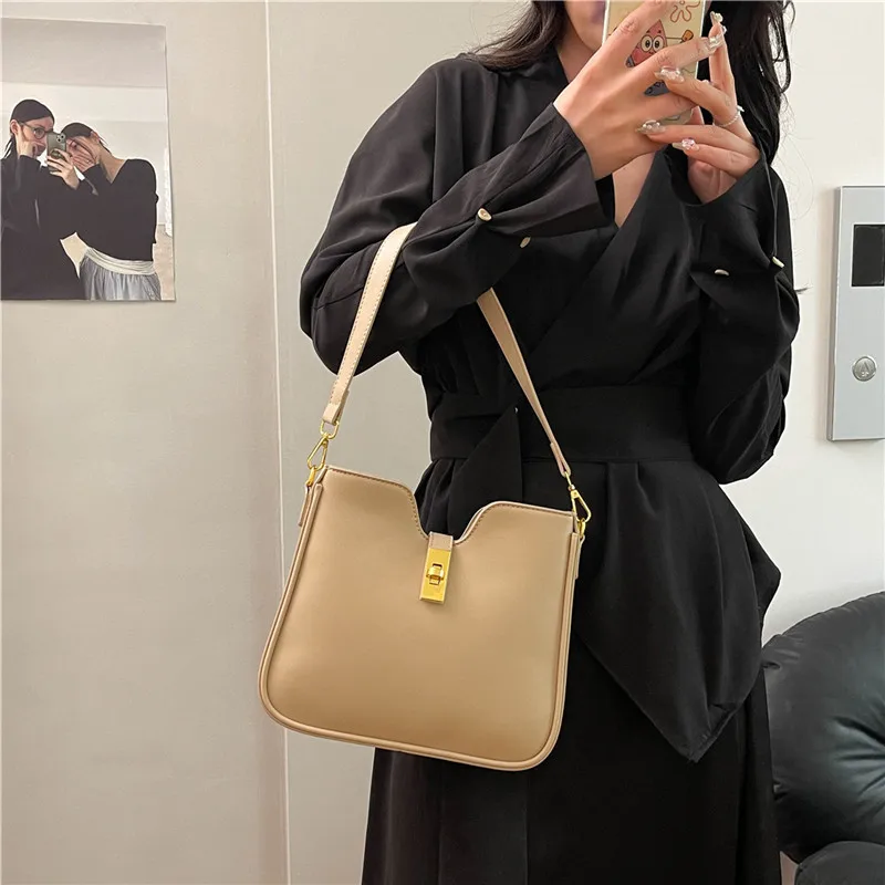 

2025 New European and American Retro Armpit Bag, Shoulder Messenger Bag, Large-capacity High-end Handbag