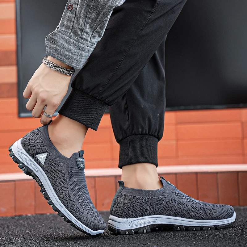 Summer Fashion Men Sneakers Breathable Men Loafers Fashion Slip On Sneakers For Men Comfortable Men Loafers Shoes Without Laces