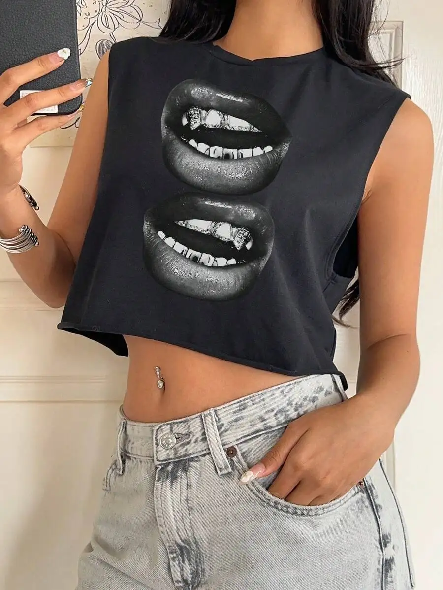 

Womens Cropped Sleeveless Tank Top With Lip Print Graphic Design