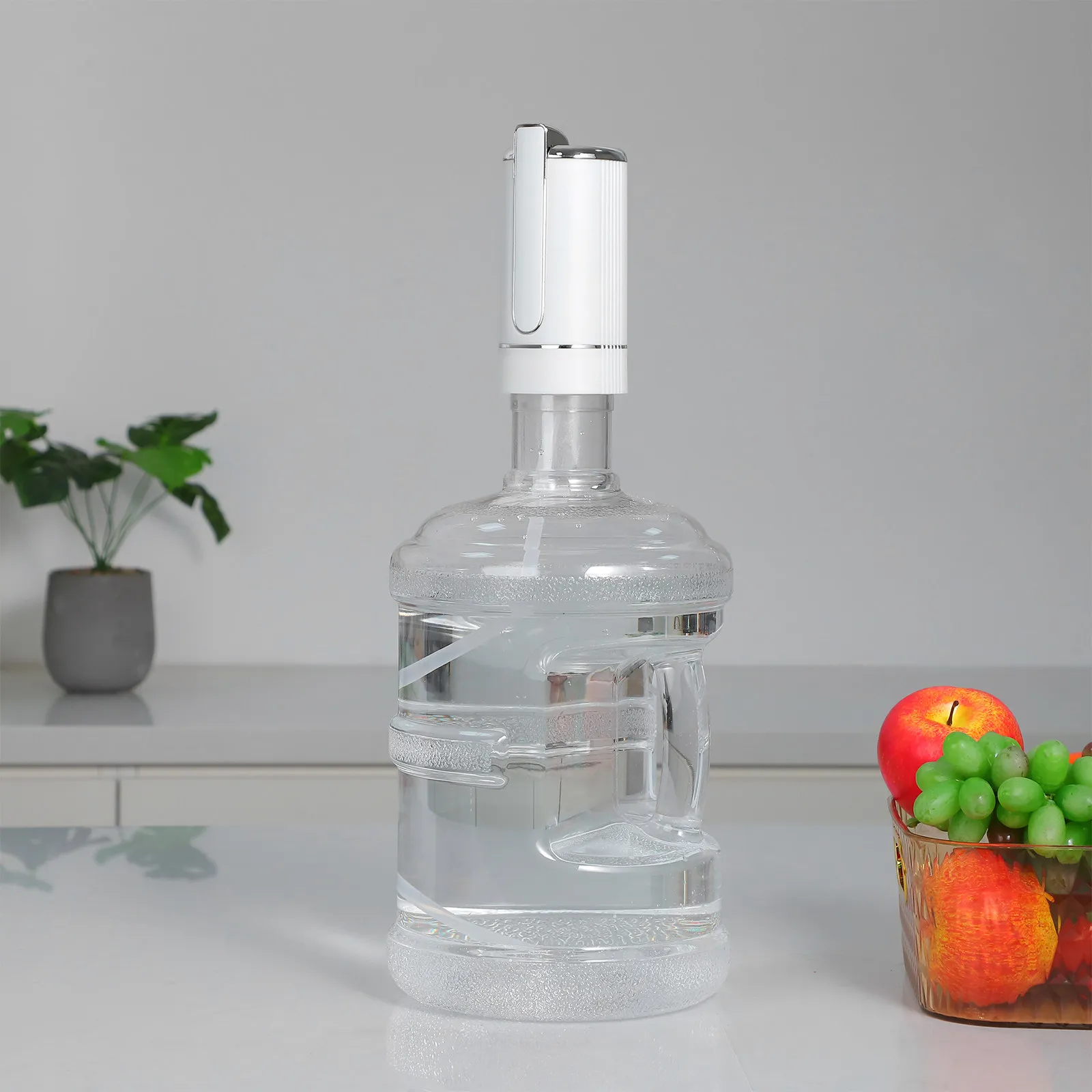 

Электрический насос-диспенсер для бутылей с водой, со складным изливом, мощным мотором, серебряным покрытием, широкой совместимостью, настольный